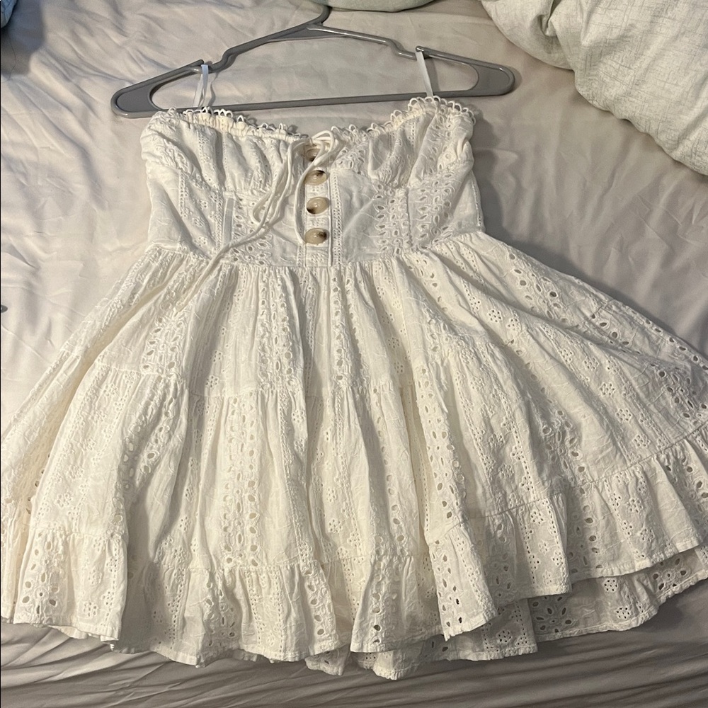 Sabo-White mini Strapless Dress- brand new condition